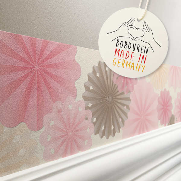 lovely label Rosetten rosa braun beige pompom Bordüre Kinderzimmerbordüre Borte Tapetenbordüre Wanddeko Kinderzimmer Wanddeko Babyzimmer Wandbordüre Tapete Wandtatoo Wandsticker Poster Wand.jpg